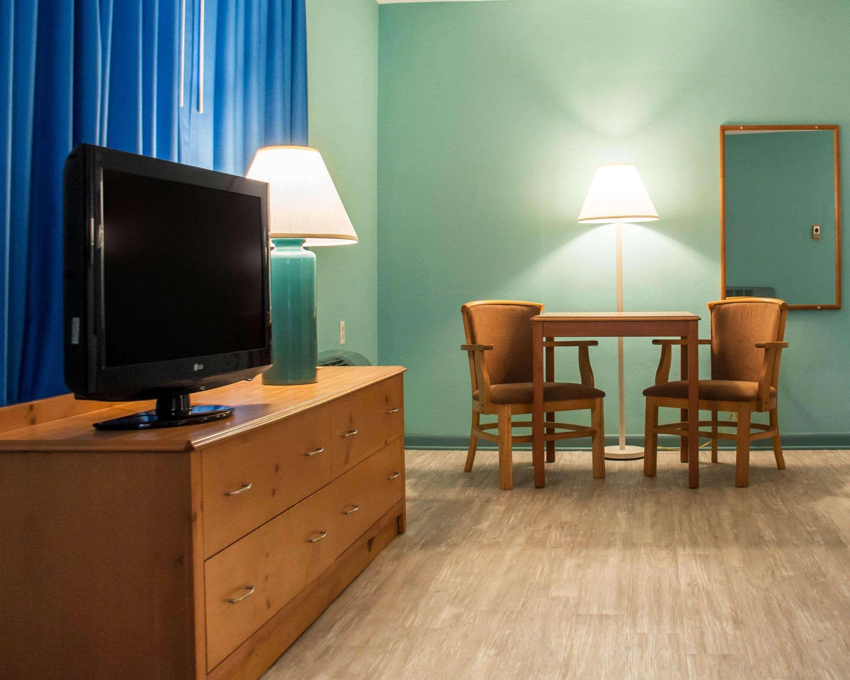 Econo Lodge Buffalo South Blasdell Buitenkant foto