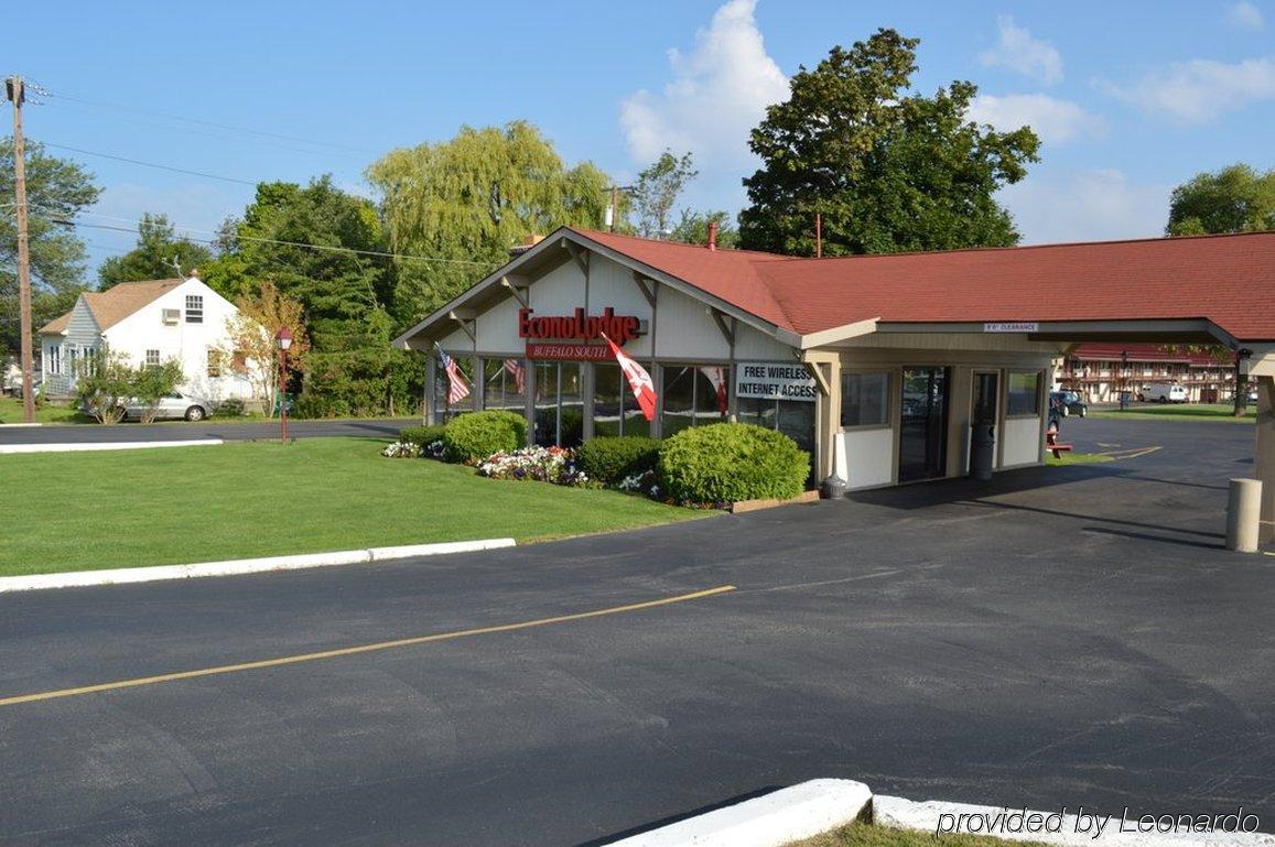 Econo Lodge Buffalo South Blasdell Buitenkant foto