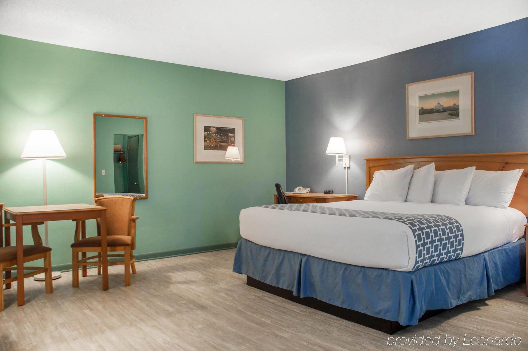 Econo Lodge Buffalo South Blasdell Buitenkant foto