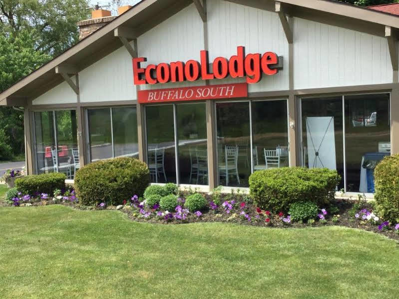 Econo Lodge Buffalo South Blasdell Buitenkant foto